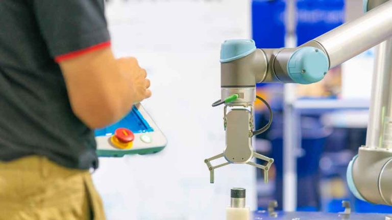 Cobots have assisted humans in various tasks for over two decades. Expanding robots to become fully autonomous can allow manufacturers to compensate for lost time and labor.