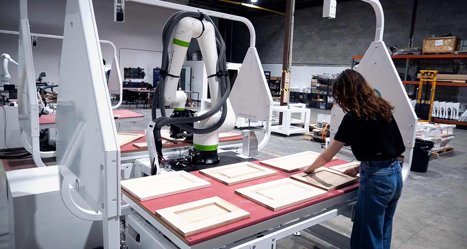 Arielle demonstrates how user-friendly the PSA-80 PRO is during demo, December 2024.